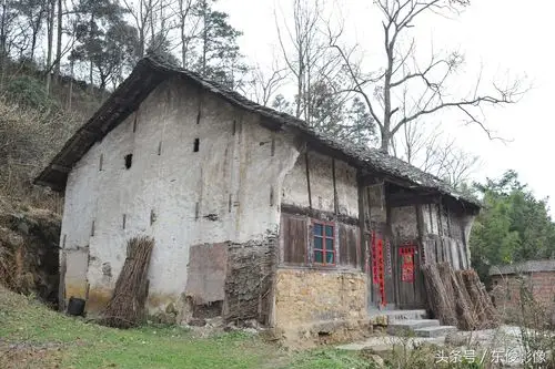 贵州:农村这种房子没有人再修了,它是一个时代的建筑风格,曾经留住