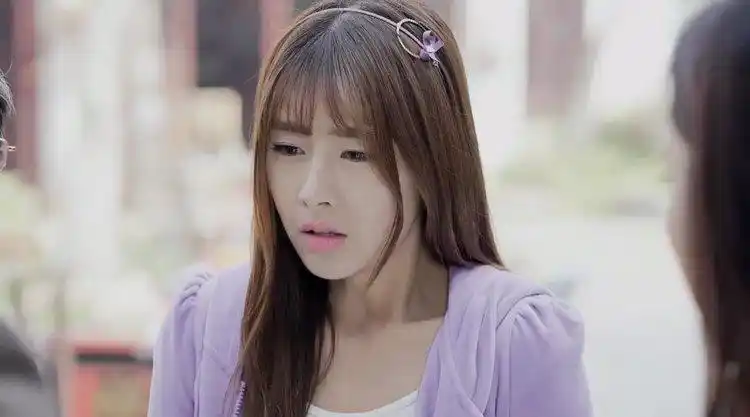 拥抱幸福:周爸接红樱回家,玉惠跑来阻止,还上手了