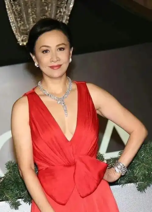 刘嘉玲身材真好