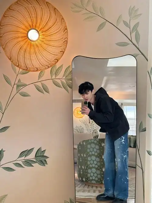 白敬亭#近期私服ootd合集白敬亭的穿搭风格很符合风象星座的性格抖