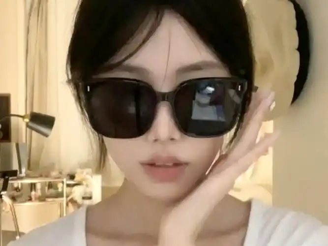6副菱形脸墨镜分享～修饰高颧骨显脸小!