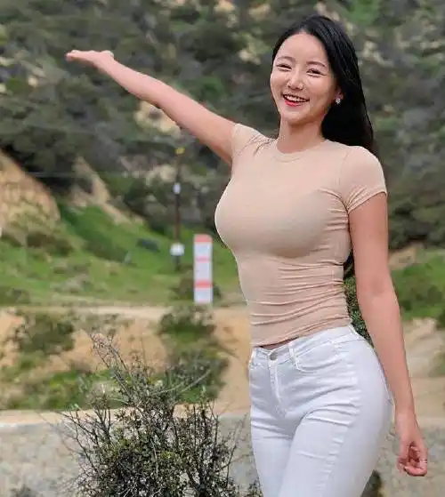 臀围比肩宽身材黄金比例的小姐姐这动作绝了