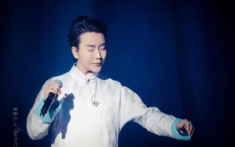 李玉刚新贵妃醉酒片段(现场)_哔哩哔哩 (゜-゜)つロ 干杯~-bilibili