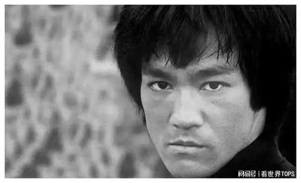 四大功夫之王现状一个患病一个坐轮椅一个离世他依旧风光