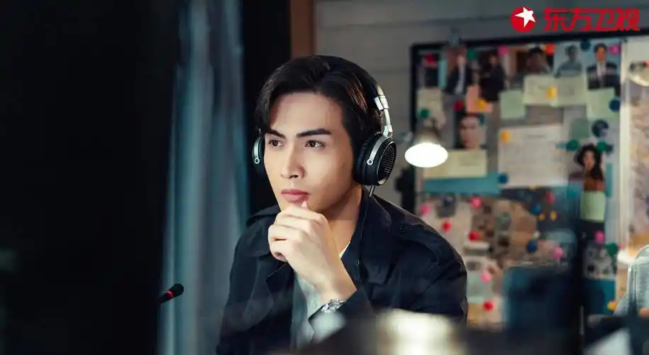 东方卫视《暴风眼》定档2月23日,杨幂张彬彬致敬国安战士