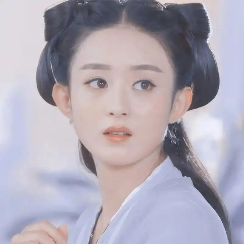 谢娜cos赵丽颖花千骨,一个是18岁的花千骨一个是48岁的花千骨吧[捂脸]