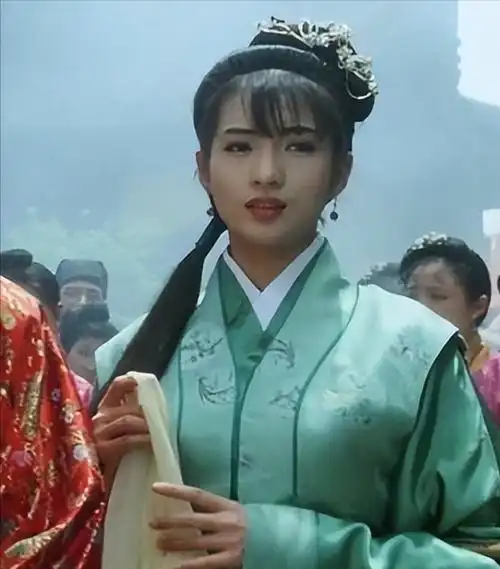 温翠苹曾在经典电影《唐伯虎点秋香》中饰演冬香一角,给观众留下了