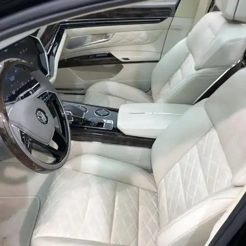 全新大众辉腾d2实拍,气场强大,内饰很豪华