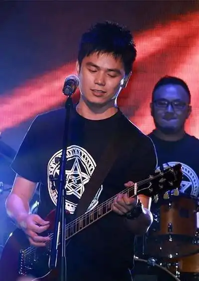 《中国好声音》第二季亚军张恒远因黑色素瘤去世,年仅36岁,他的音乐