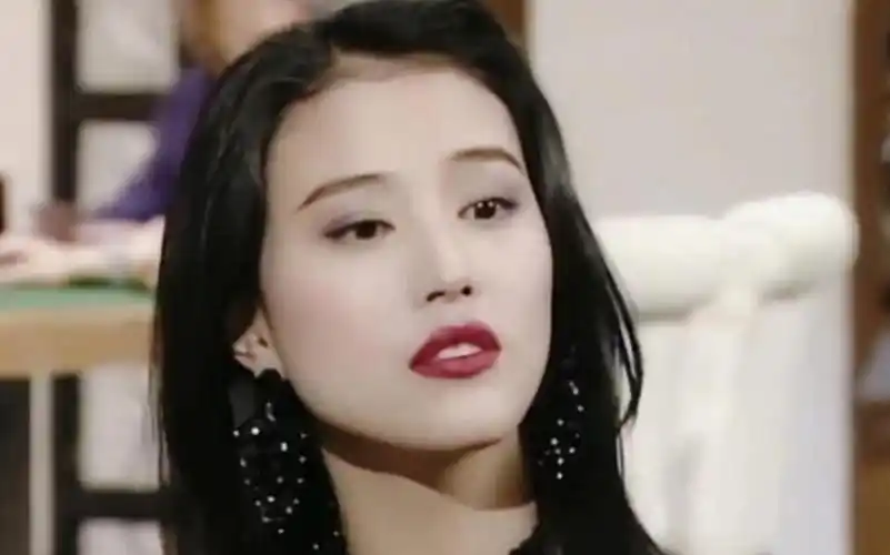 当年周海媚有多美,一首《爱江山更爱美人》追忆最美"周芷若"