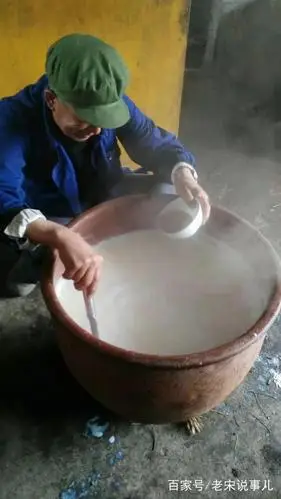 卤水点豆腐有诀窍,这样做出的豆腐成形又好吃