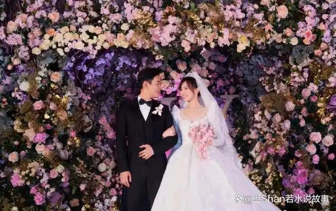 唐嫣罗晋婚纱吻