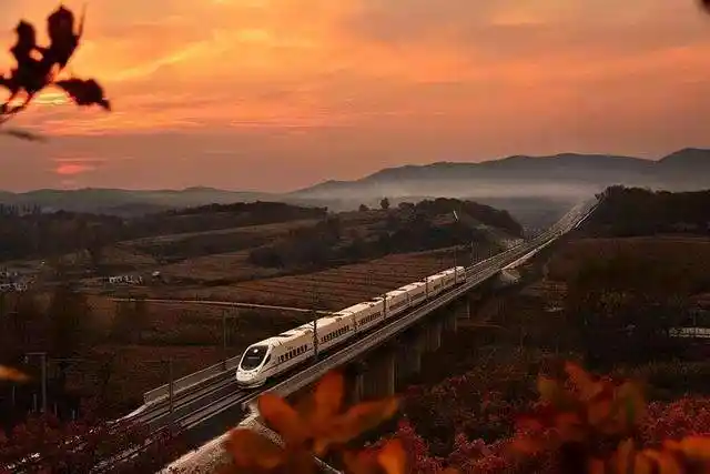 东北有一条最美高铁沿途风景迷人却少有人知