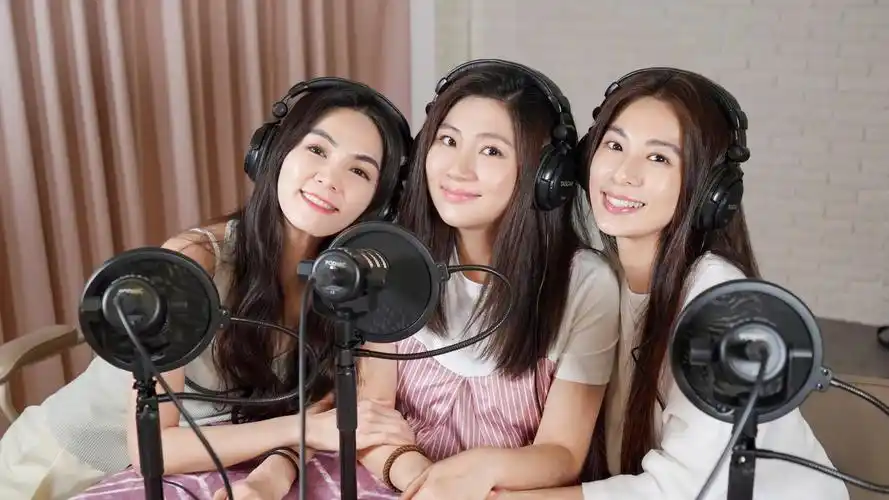 打开网易新闻 查看精彩图片she9月7日,she女团成员selina在社交平台上