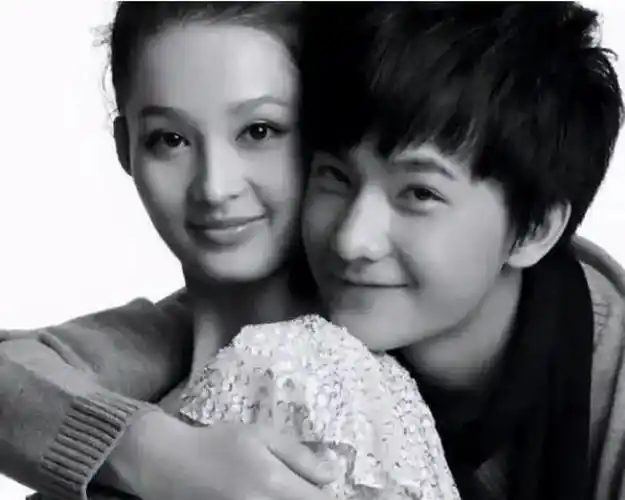 李沁邓伦疑似恋情曝光? 工作室惊现情侣头像