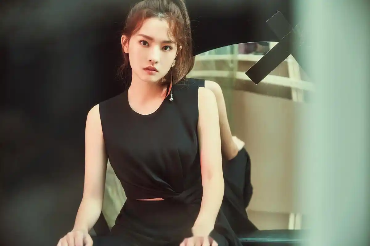 曝光 变身美女特工质感十足】近日,陳誾安曝光了一组神秘特工版写真