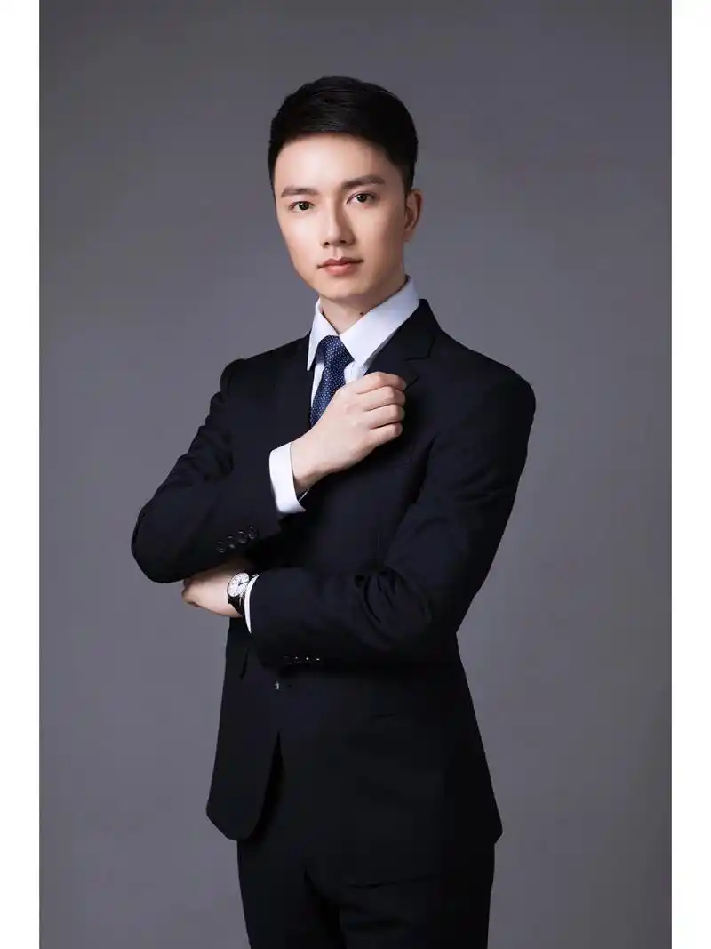 干净利落不油腻的男士形象照‖男士商务肖像  	 今天是男孩子的专场!