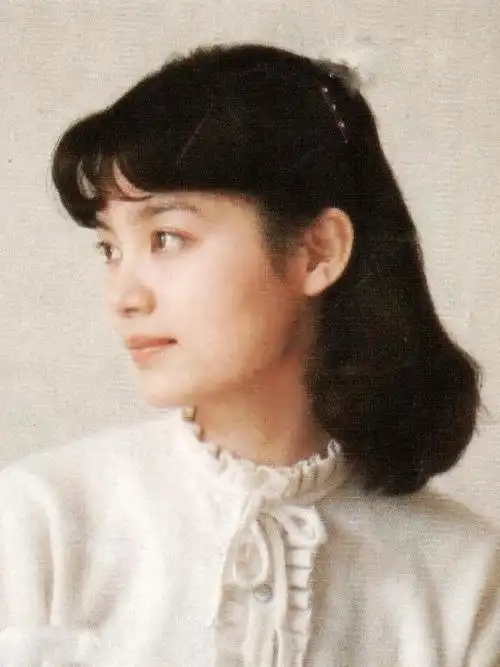 这些婆婆岳母专业户们年轻时的照片竟然如此惊艳