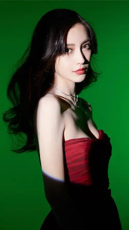 angelababy红色裹胸礼服性感手机壁纸图片