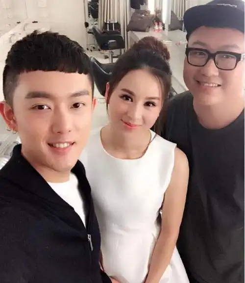 《2016星光璀璨演唱会》王雅洁献唱送祝福