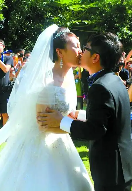 金志文三亚大婚 杨坤当证婚人(组图)