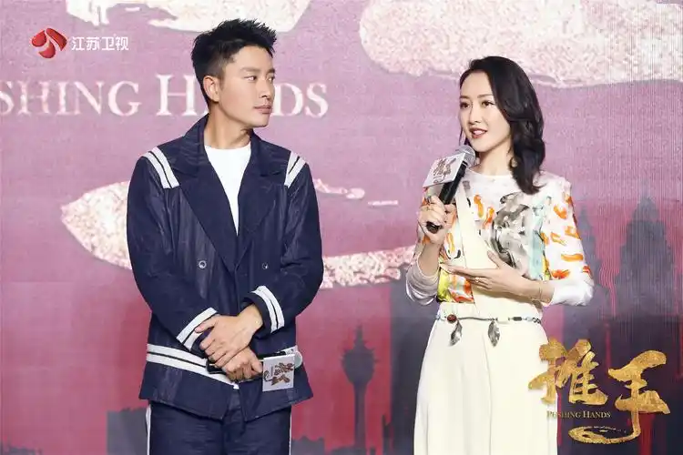 推手今晚开播赛车手贾乃亮和推手大师王鸥将擦出怎样的火花