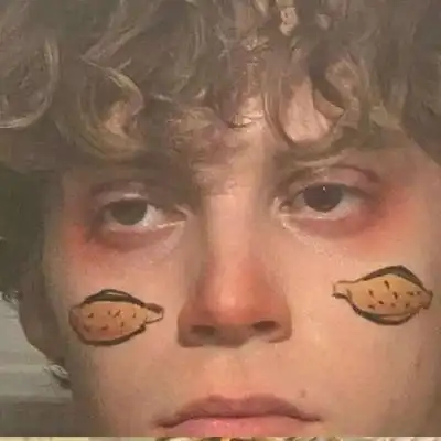 曦曦欧美男头像斯文败类