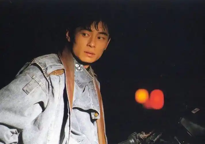 王杰年轻时我个人非常敬佩王杰的精神和坚持.