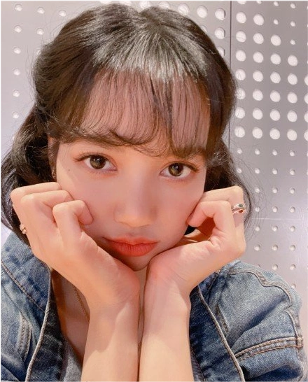 被誉为"人间芭比"lisa又换发型了,这次的发型却让网友都意外