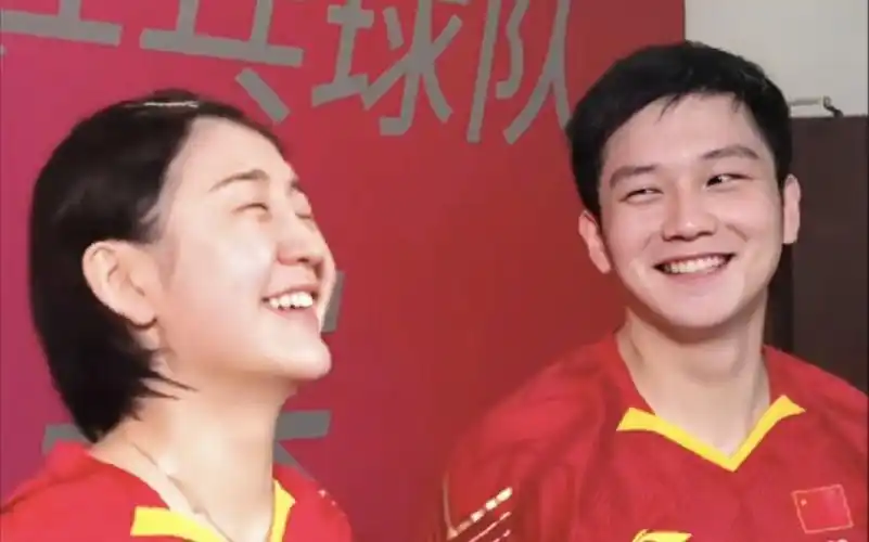 樊振东陈梦采访谁磕拉了谁磕拉了