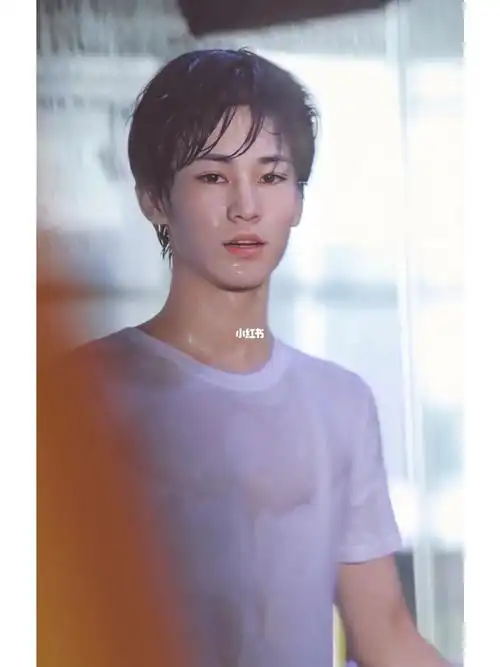 张真源  #张真源胸肌腹肌大腿肌