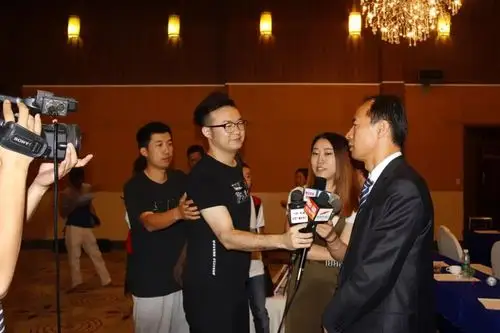 今天,第十二届环湖赛新闻发布会在乌市召开!(附赛事宣传片)