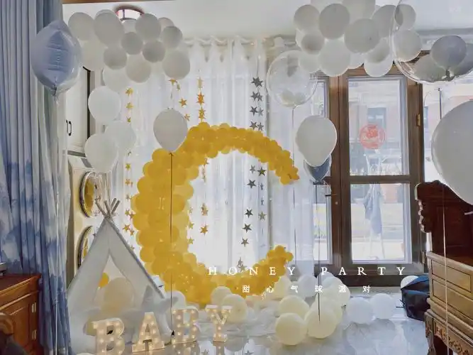 宝宝宴家庭布置家庭生日宴客厅布置