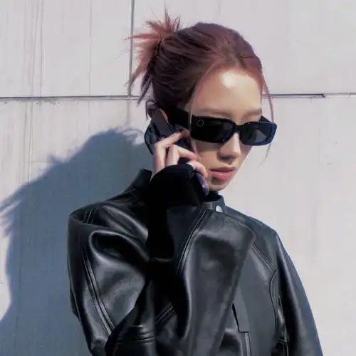 孟美岐超话·#和孟美岐的星岐旅行#90|头像·朋友圈背景@孟美岐