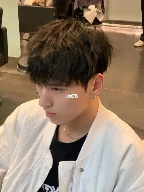 上海烫发 碎盖烫发 造型烫 男士烫发 烟花烫 锡纸烫 纹理烫 摩根烫