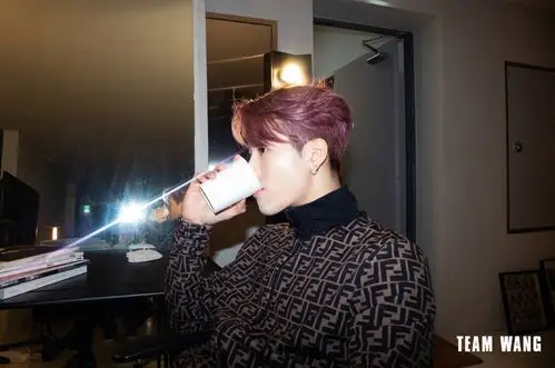 王嘉尔 - 堆糖,美图壁纸兴趣社区