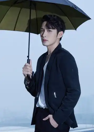 张彬彬凭借热剧出圈人气持续高涨商业价值不断攀升