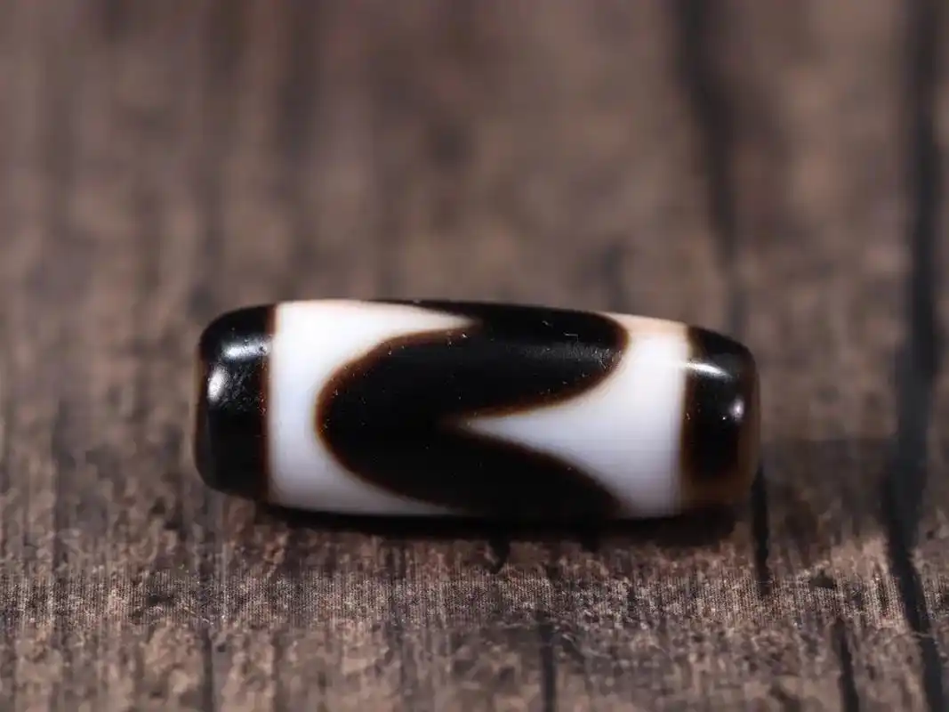 精品至纯朱砂虎牙天珠 ,规格:2.87*1.1 - 抖音