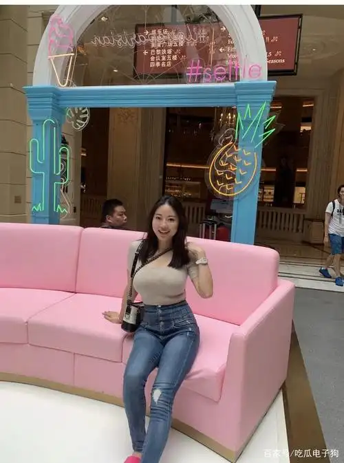 原来蒋聘婷长这样,难怪东哥没忍住