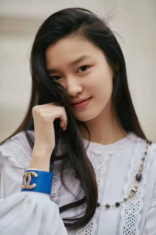 estelle陈瑜# ins更新,chanel女孩的手袋故事#香奈儿手袋故事