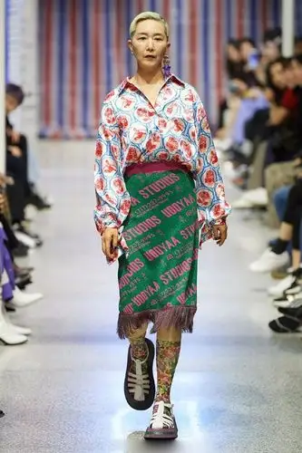 uooyaa乌丫女装2019春夏系列秀场直击唐人街