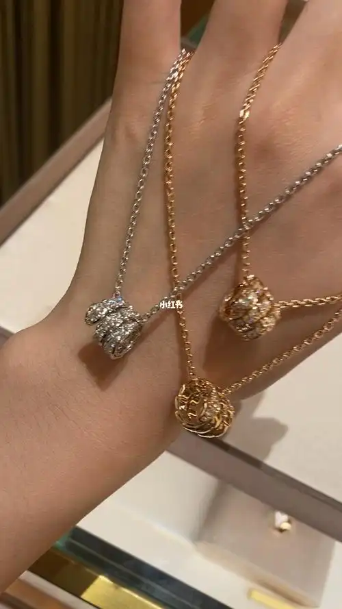 宝格丽灵蛇项链满钻