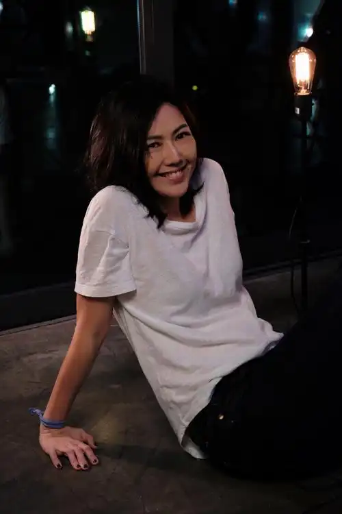 孙燕姿出道20周年惊喜直播,线上演唱唤起青春记忆