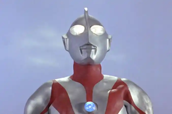 原创 初代奥特曼b型脸一出现,就撞死了怪兽,怪兽是崩溃的