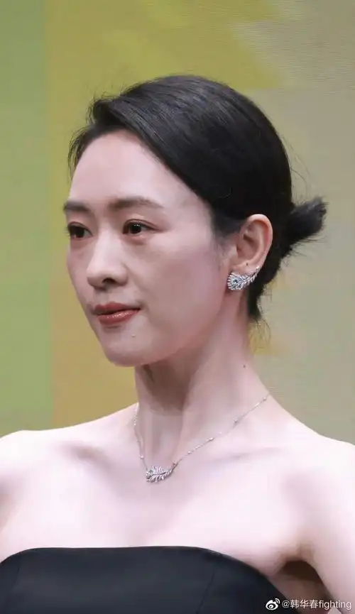 时尚芭莎女明星红毯生图来了高清镜头下自然又真实