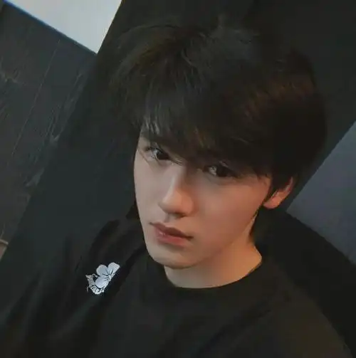 谢依霖,王一博,陈建州,张子枫,景甜|陈建州|谢依霖|张子枫_新浪新闻