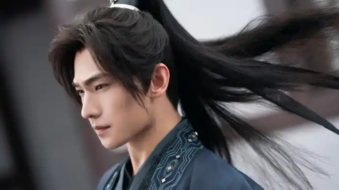 杨洋丰兰息#杨洋丰兰息 杨洋黑丰息捕获新剧照一张#杨洋且试天下