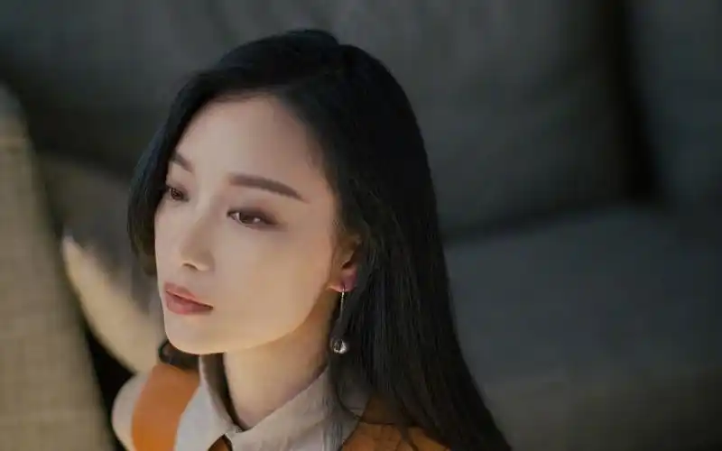 倪妮静谧浪漫高清桌面壁纸