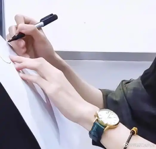 贺峻霖 画报颜值