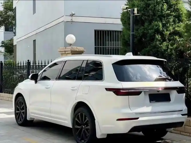 理想one改色pet钢琴白